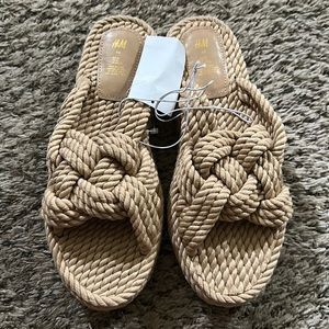 NWT HM sandals